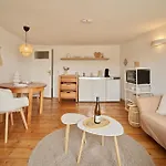 Bg Living & Hosting - Moselufer - Direkt An Der Mosel - Flussblick - Balkon - Parkplatz ليزا
