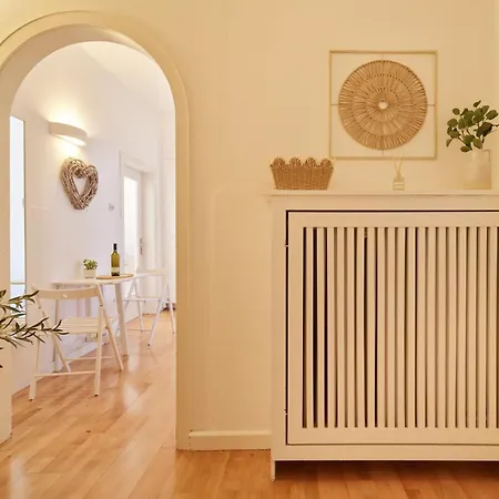 Apartment Bg Living & Hosting - Moselufer - Direkt An Der Mosel - Flussblick - Balkon - Parkplatz *