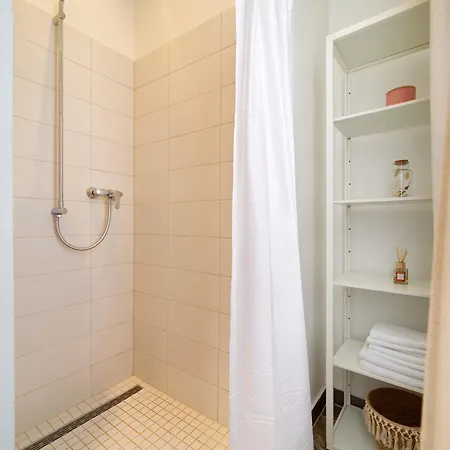 Bg Living & Hosting - Moselufer - Direkt An Der Mosel - Flussblick - Balkon - Parkplatz * Lieser