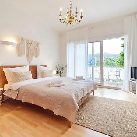 Bg Living & Hosting - Moselufer - Direkt An Der Mosel - Flussblick - Balkon - Parkplatz Apartman