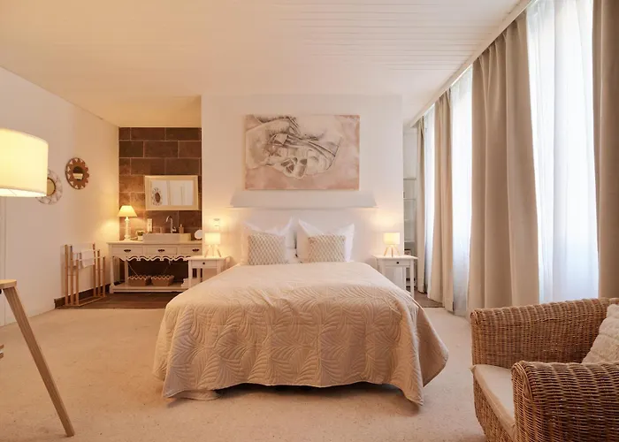 Bg Living & Hosting - Moselufer - Direkt An Der Mosel - Flussblick - Balkon - Parkplatz