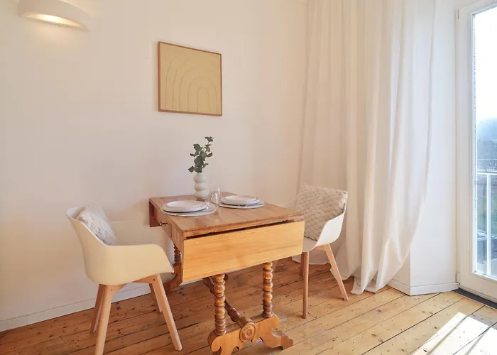 Bg Living & Hosting - Moselufer - Direkt An Der Mosel - Flussblick - Balkon - Parkplatz דירה *