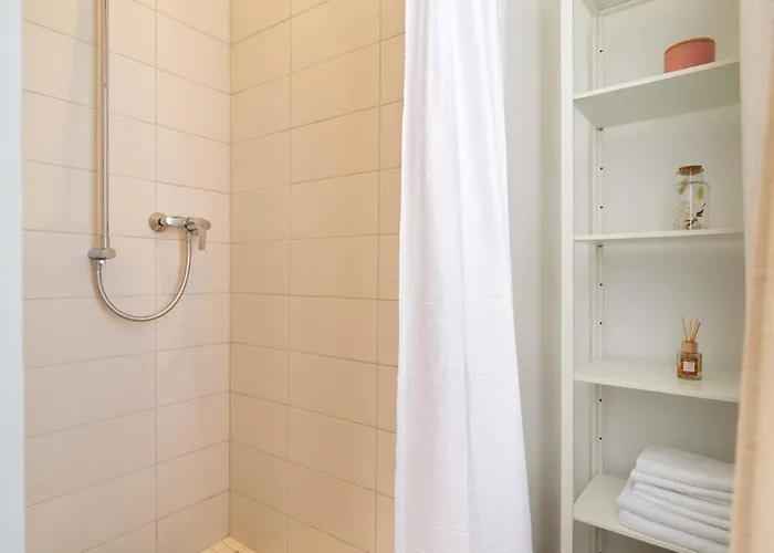 Bg Living & Hosting - Moselufer - Direkt An Der Mosel - Flussblick - Balkon - Parkplatz * ליזר