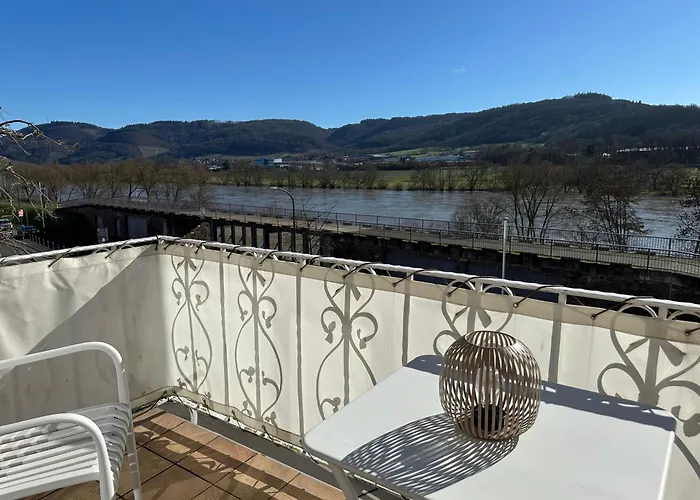 Bg Living & Hosting - Moselufer - Direkt An Der Mosel - Flussblick - Balkon - Parkplatz